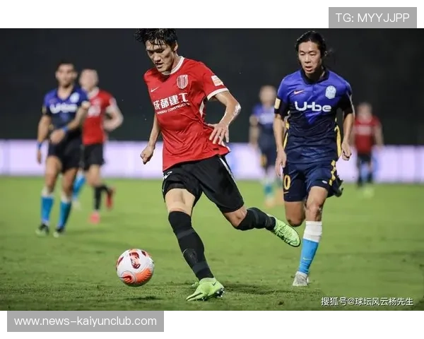 成都蓉城弧顶配合迅速形成射门点 成都蓉城弧顶配合迅速形成射门点