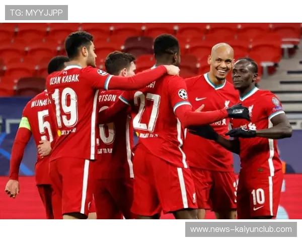 热刺中场的频繁插上形成优势局面