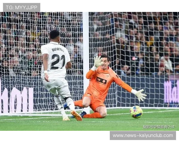 西甲皇马快攻转化高效,终场前定音