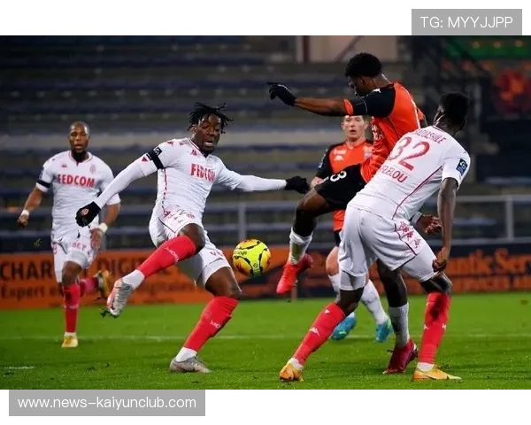 法甲里昂传球深度撕裂防线，比分被改写