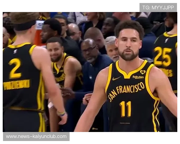 勇士替补席接力发力，克莱再现神射手状态