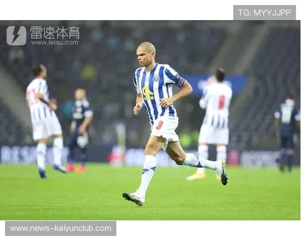 波尔图佩佩后点头槌破门经验依旧在线，惊艳世界足坛