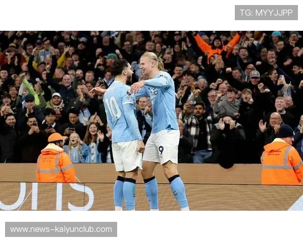 英超大洗牌，曼联冲进前四，阿森纳岌岌可危